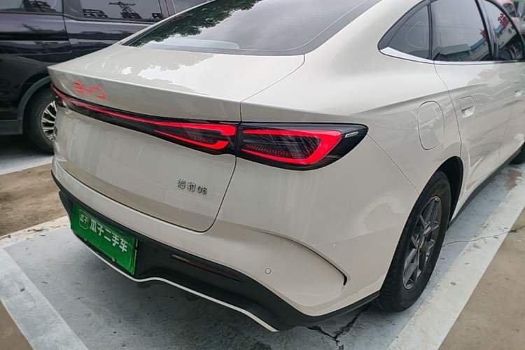Used BYD Seal 06 New Energy 2024 DM-i 80KM Luxury Model Right Rear Taillight