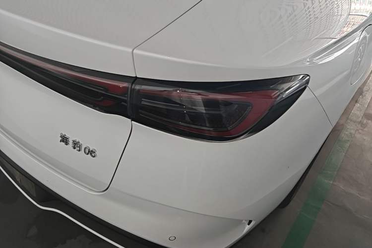 Used BYD Seal 06 New Energy 2024 DM-i 120KM Flagship Model Right Rear Taillight