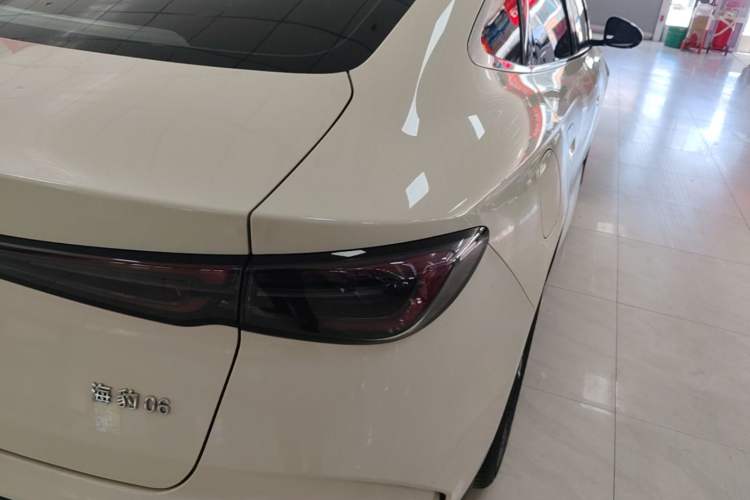 Used BYD Seal 06 New Energy 2024 DM-i 120KM Flagship Model Right Rear Taillight