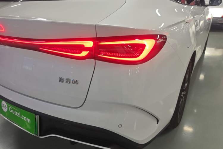 Used BYD Seal 06 New Energy 2024 DM-i 120KM Prestige Model Right Rear Taillight