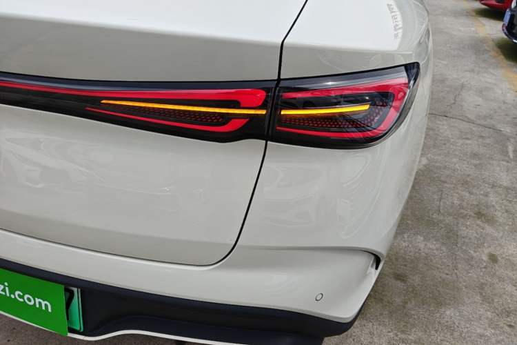 Used BYD Seal 06 New Energy 2024 DM-i 80KM Prestige Model Right Rear Taillight