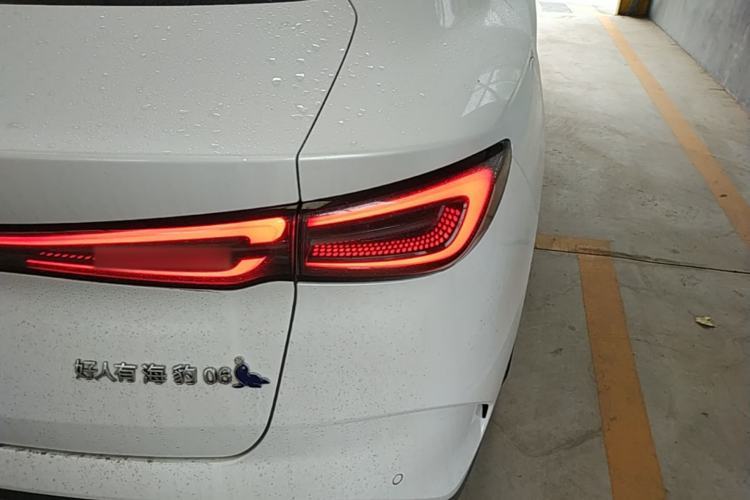Used BYD Seal 06 New Energy 2024 DM-i 120KM Flagship Model Right Rear Taillight