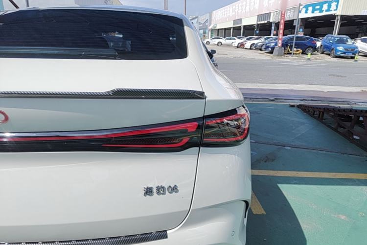 Used BYD Seal 06 New Energy 2024 DM-i 120KM Flagship Model Right Rear Taillight