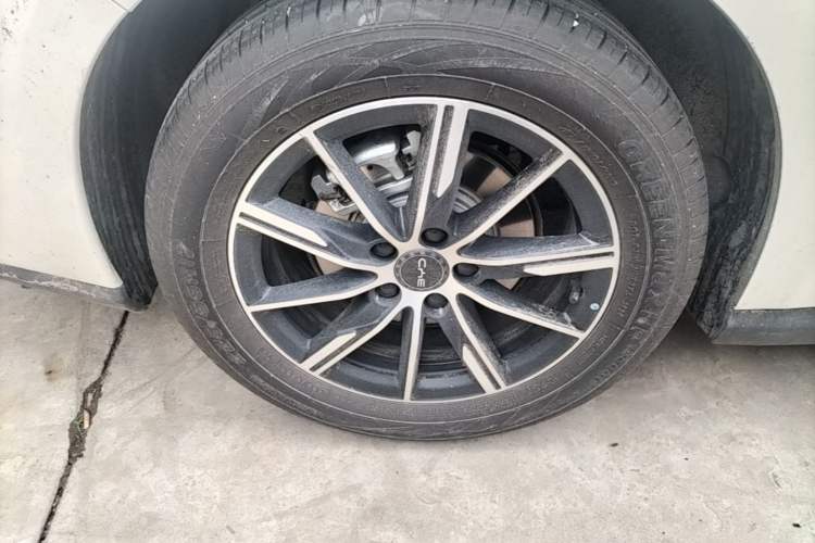 Used BYD Seal 06 New Energy 2024 DM-i 120KM Prestige Model Right Rear Wheel Hub