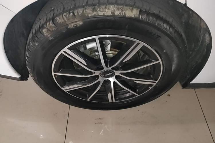 Used BYD Seal 06 New Energy 2024 DM-i 80KM Prestige Model Right Rear Wheel Hub