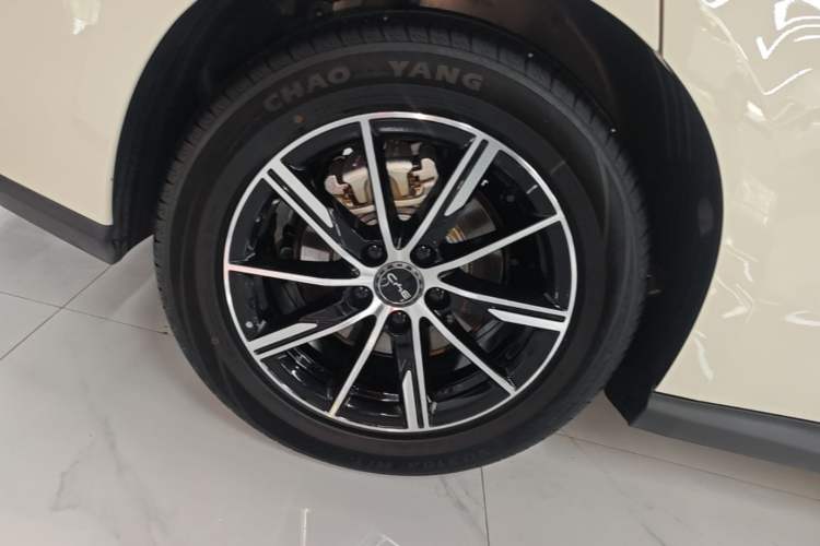 Used BYD Seal 06 New Energy 2024 DM-i 120KM Prestige Model Right Rear Wheel Hub