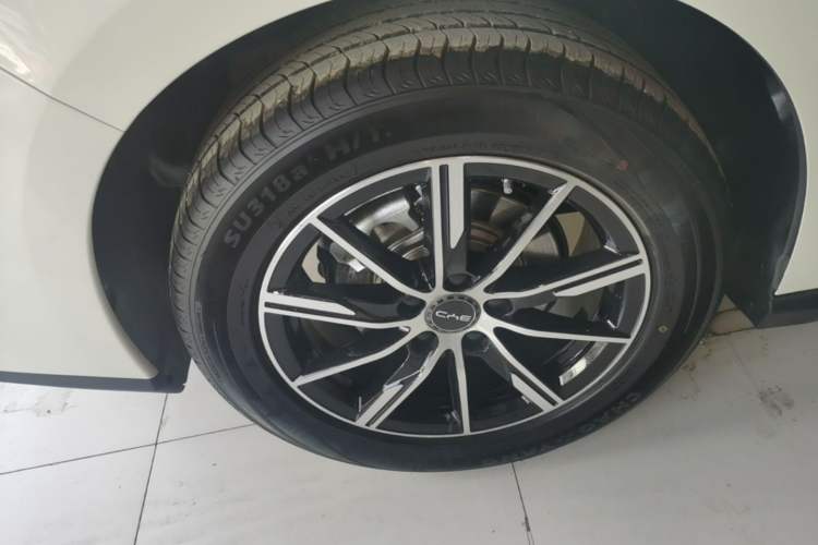 Used BYD Seal 06 New Energy 2024 DM-i 80KM Prestige Model Right Rear Wheel Hub