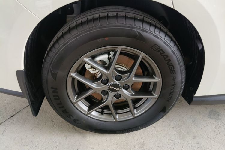 Used BYD Seal 06 New Energy 2024 DM-i 80KM Luxury Model Right Rear Wheel Hub