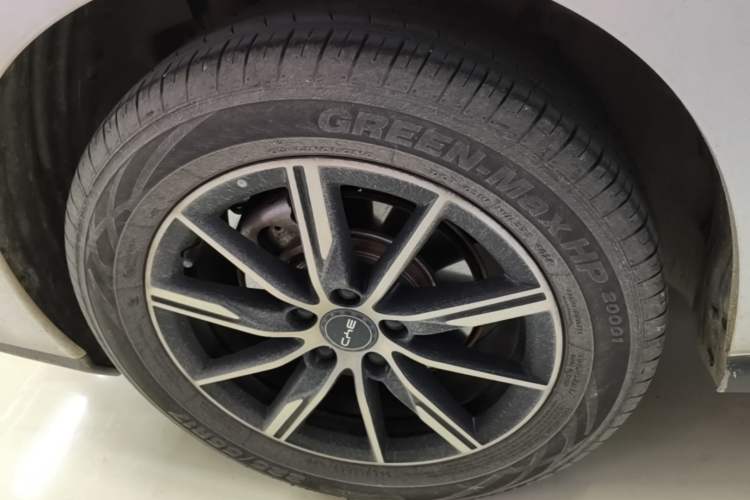 Used BYD Seal 06 New Energy 2024 DM-i 80KM Prestige Model Right Rear Wheel Hub