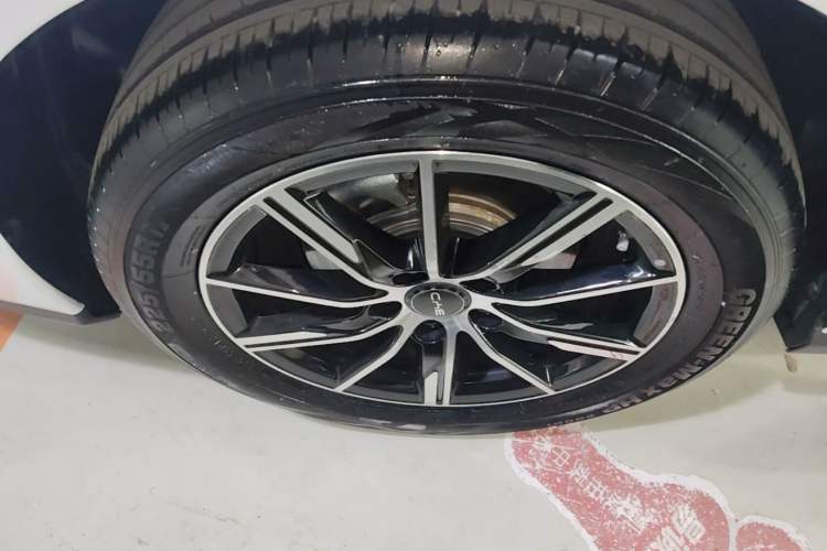 Used BYD Seal 06 New Energy 2024 DM-i 80KM Prestige Model Right Rear Wheel Hub