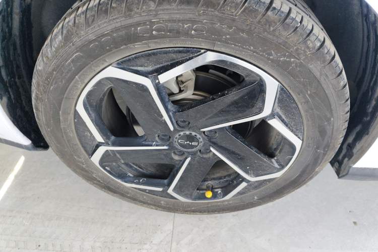 Used BYD Seal 06 New Energy 2024 DM-i 120KM Flagship Model Right Rear Wheel Hub