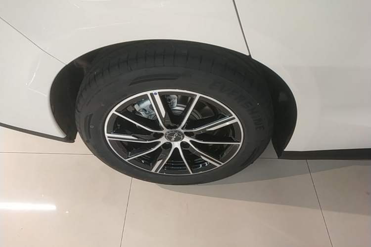 Used BYD Seal 06 New Energy 2024 DM-i 80KM Prestige Model Right Rear Wheel Hub