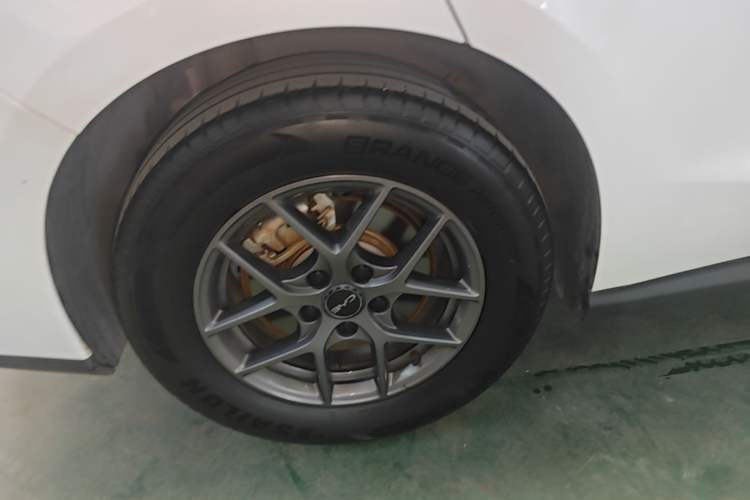 Used BYD Seal 06 New Energy 2024 DM-i 80KM Luxury Model Right Rear Wheel Hub