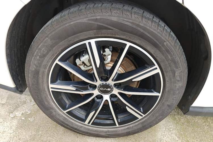 Used BYD Seal 06 New Energy 2024 DM-i 80KM Prestige Model Right Rear Wheel Hub