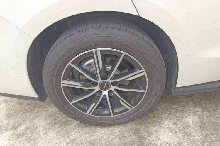 Used BYD Seal 06 New Energy 2024 DM-i 120KM Prestige Model Right Rear Wheel Hub