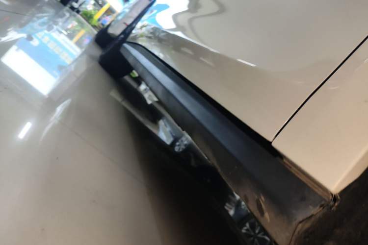 Used BYD Seal 06 New Energy 2024 DM-i 120KM Prestige Model Right Side Sill