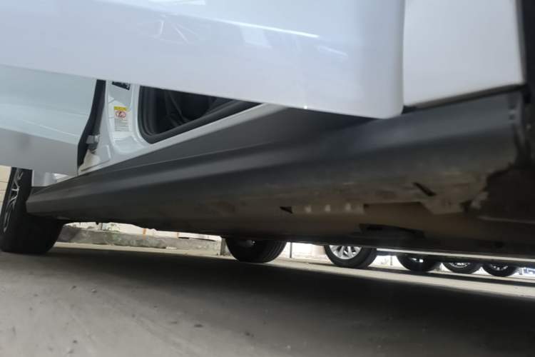 Used BYD Seal 06 New Energy 2024 DM-i 80KM Prestige Model Right Side Sill