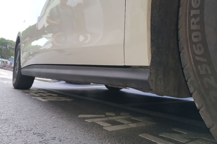 Used BYD Seal 06 New Energy 2024 DM-i 80KM Luxury Model Right Side Sill