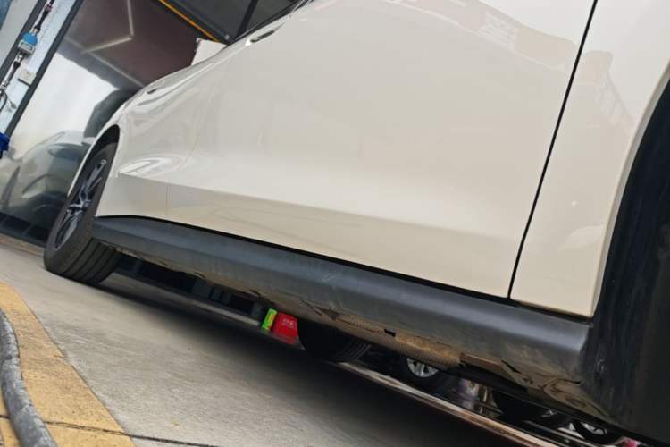 Used BYD Seal 06 New Energy 2024 DM-i 80KM Prestige Model Right Side Sill
