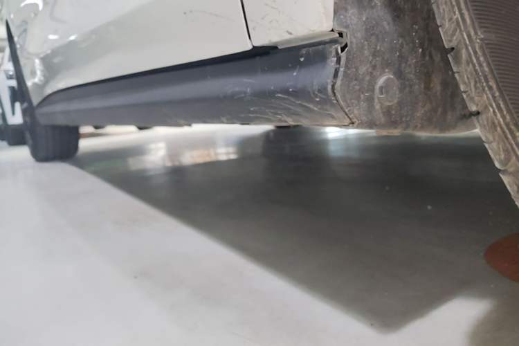 Used BYD Seal 06 New Energy 2024 DM-i 120KM Flagship Model Right Side Sill