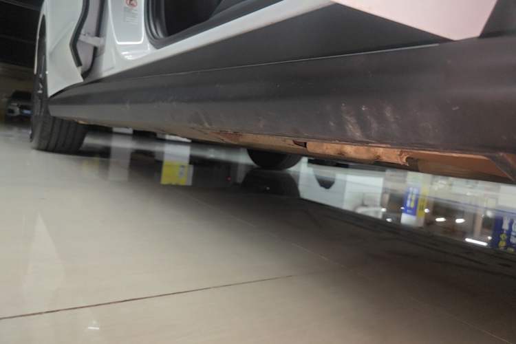 Used BYD Seal 06 New Energy 2024 DM-i 120KM Prestige Model Right Side Sill