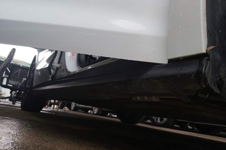 Used BYD Seal 06 New Energy 2024 DM-i 120KM Flagship Model Right Side Sill