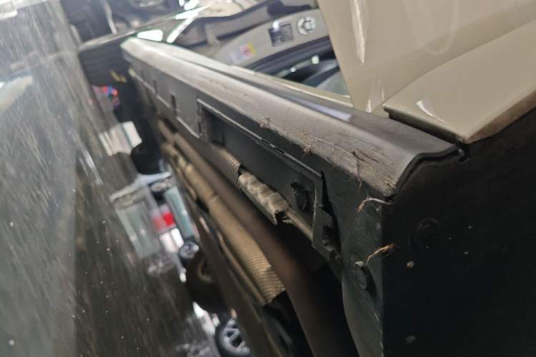 Used BYD Seal 06 New Energy 2024 DM-i 80KM Luxury Model Right Side Sill