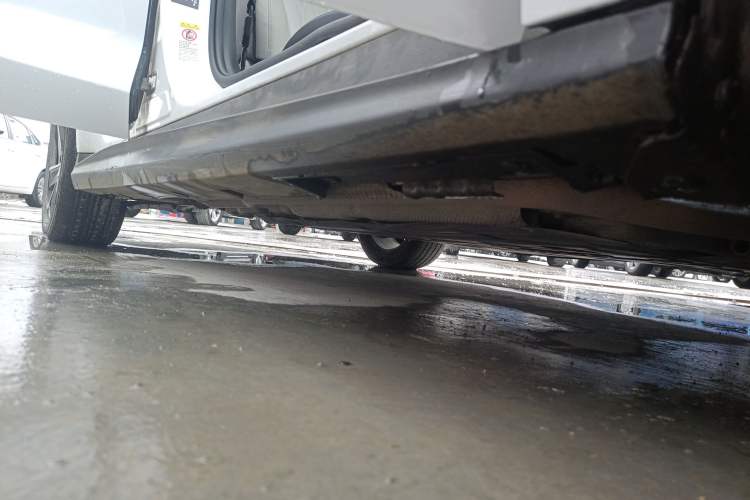 Used BYD Seal 06 New Energy 2024 DM-i 120KM Flagship Model Right Side Sill