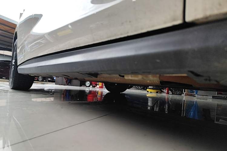 Used BYD Seal 06 New Energy 2024 DM-i 80KM Prestige Model Right Side Sill