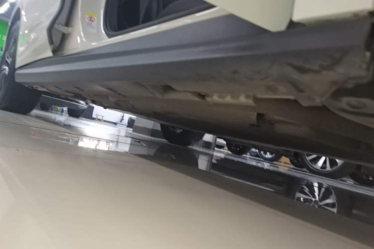 Used BYD Seal 06 New Energy 2024 DM-i 120KM Prestige Model Right Side Sill