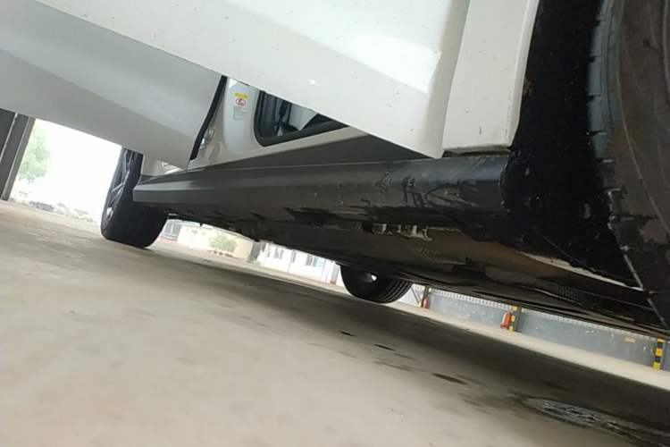 Used BYD Seal 06 New Energy 2024 DM-i 120KM Flagship Model Right Side Sill