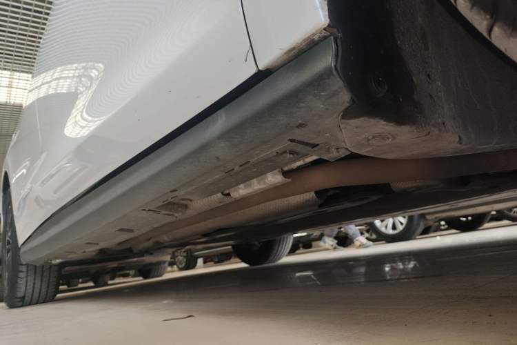 Used BYD Seal 06 New Energy 2024 DM-i 80KM Prestige Model Right Side Sill