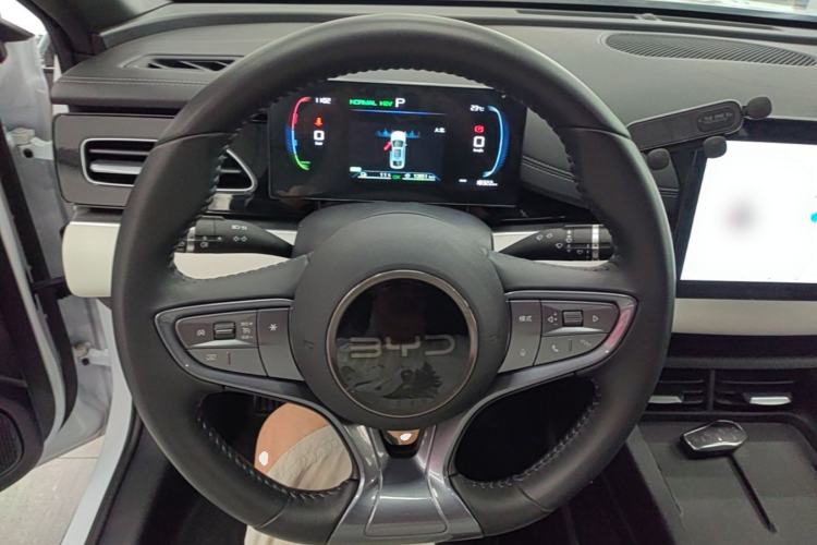 Used BYD Seal 06 New Energy 2024 DM-i 80KM Luxury Model Steering Wheel