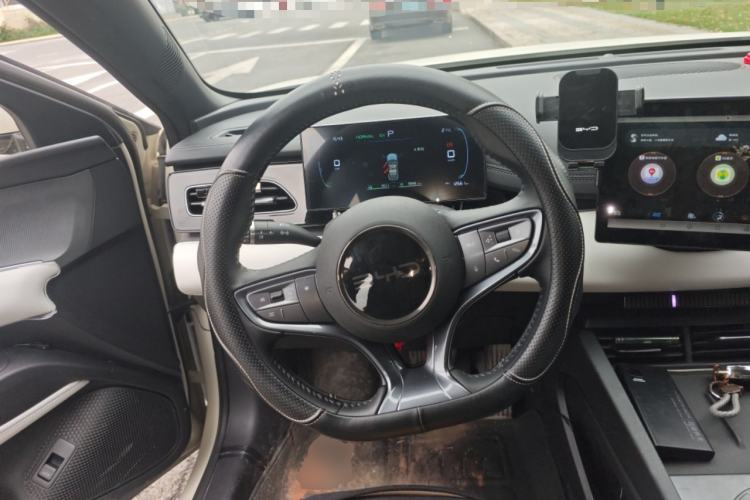 Used BYD Seal 06 New Energy 2024 DM-i 80KM Luxury Model Steering Wheel