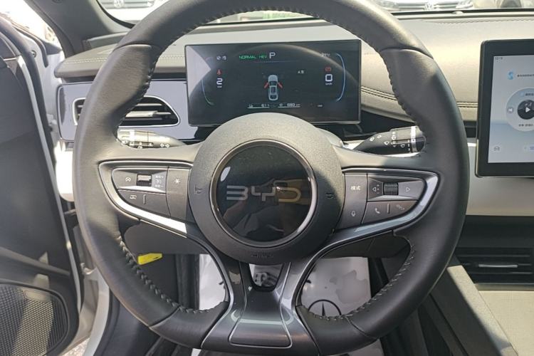 Used BYD Seal 06 New Energy 2024 DM-i 80KM Luxury Model Steering Wheel