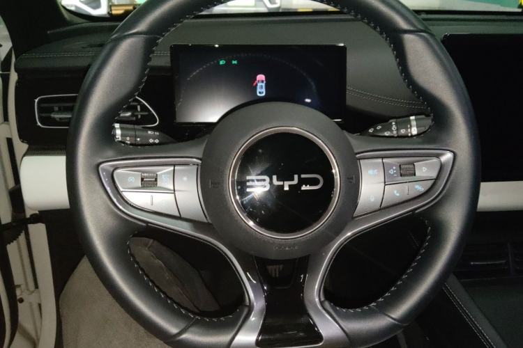 Used BYD Seal 06 New Energy 2024 DM-i 80KM Prestige Model Steering Wheel