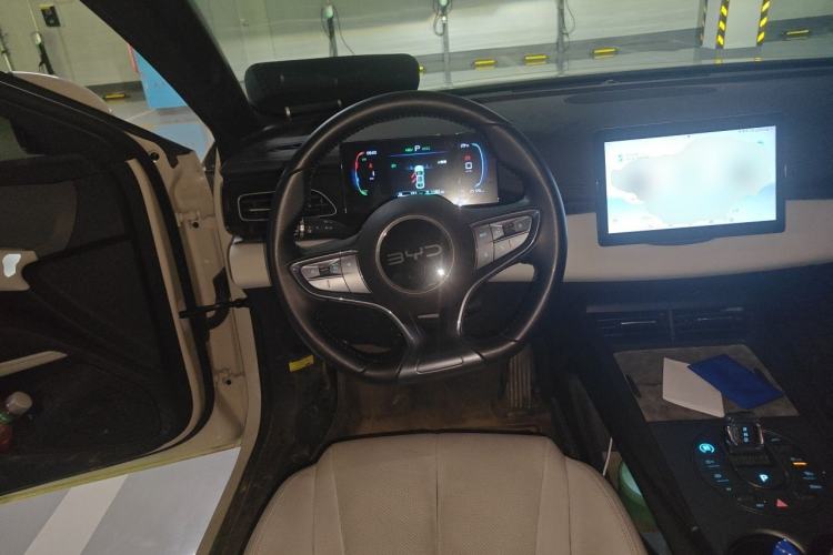 Used BYD Seal 06 New Energy 2024 DM-i 80KM Luxury Model Steering Wheel