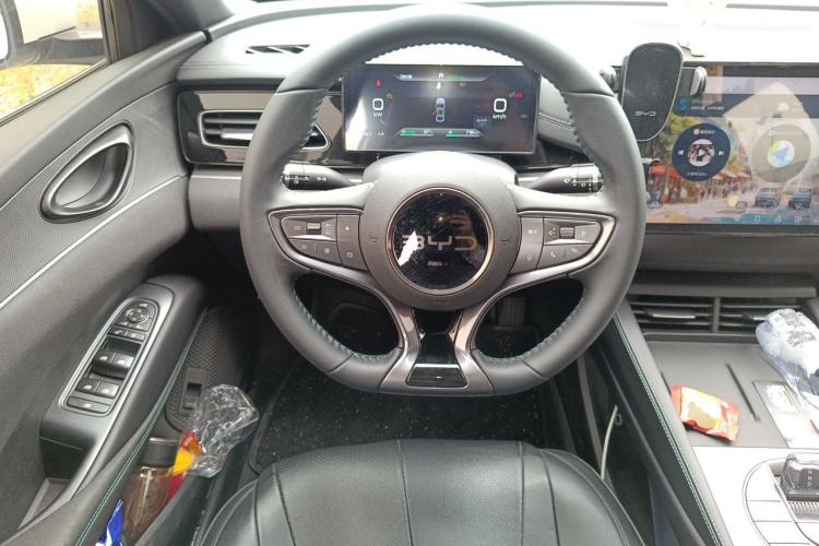 Used BYD Seal 06 New Energy 2024 DM-i 120KM Luxury Model Steering Wheel
