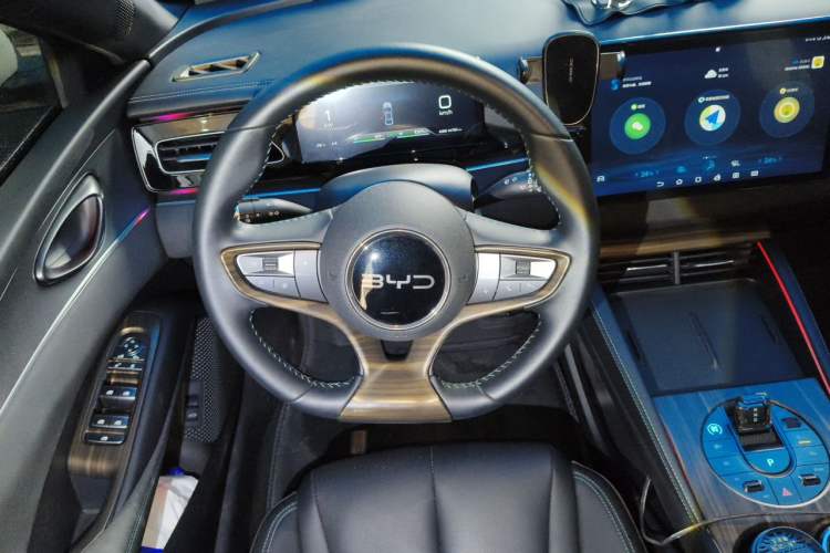 Used BYD Seal 06 New Energy 2024 DM-i 120KM Prestige Model Steering Wheel