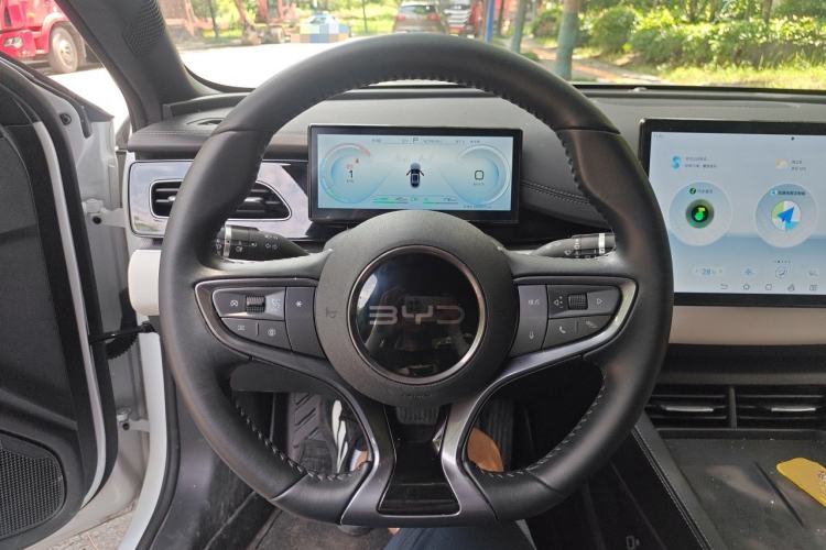 Used BYD Seal 06 New Energy 2024 DM-i 80KM Prestige Model Steering Wheel