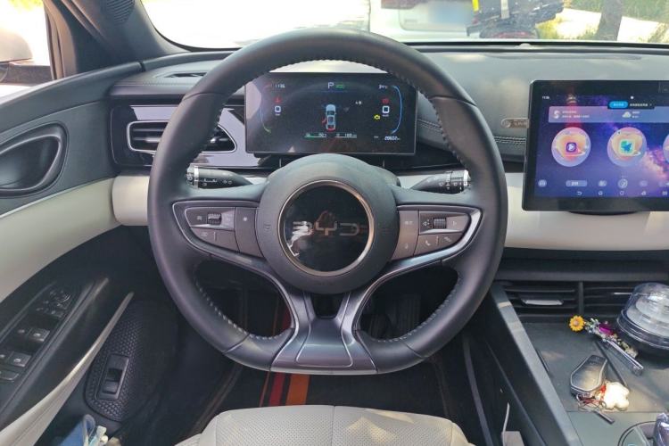 Used BYD Seal 06 New Energy 2024 DM-i 80KM Luxury Model Steering Wheel