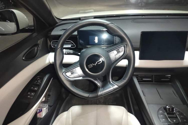 Used BYD Seal 06 New Energy 2024 DM-i 80KM Luxury Model Steering Wheel