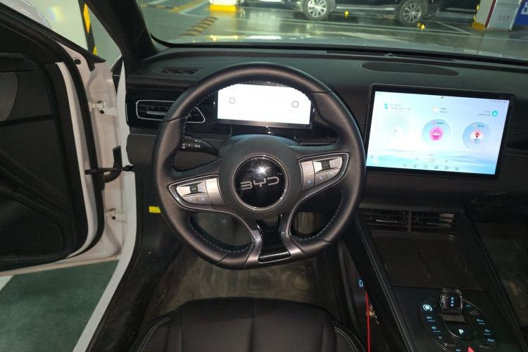 Used BYD Seal 06 New Energy 2024 DM-i 80KM Prestige Model Steering Wheel
