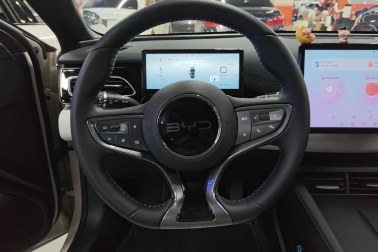 Used BYD Seal 06 New Energy 2024 DM-i 120KM Luxury Model Steering Wheel