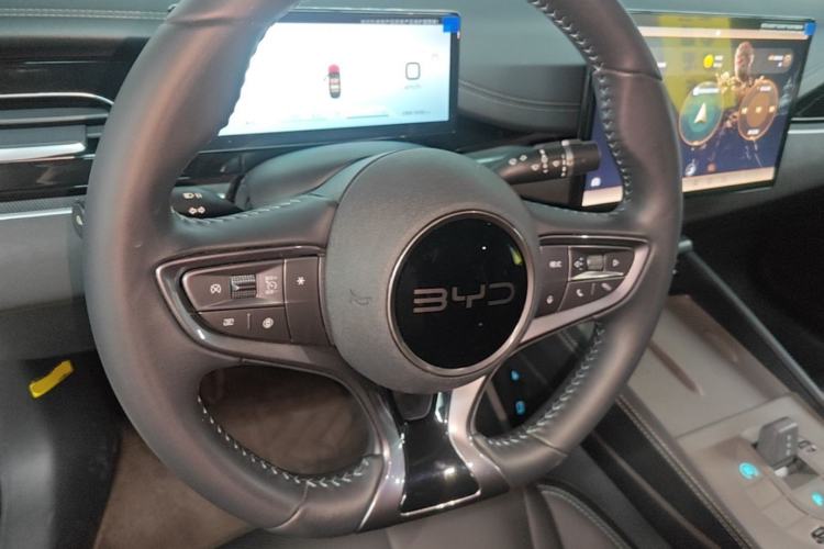 Used BYD Seal 06 New Energy 2024 DM-i 120KM Prestige Model Steering Wheel