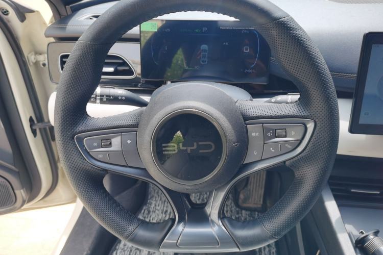 Used BYD Seal 06 New Energy 2024 DM-i 80KM Luxury Model Steering Wheel