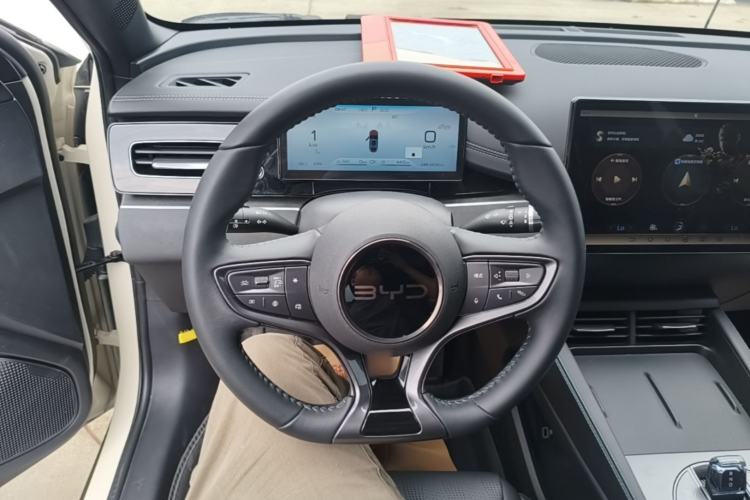 Used BYD Seal 06 New Energy 2024 DM-i 120KM Luxury Model Steering Wheel