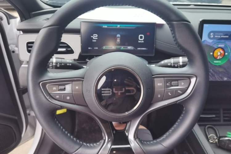 Used BYD Seal 06 New Energy 2024 DM-i 120KM Prestige Model Steering Wheel
