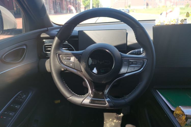 Used BYD Seal 06 New Energy 2024 DM-i 80KM Prestige Model Steering Wheel