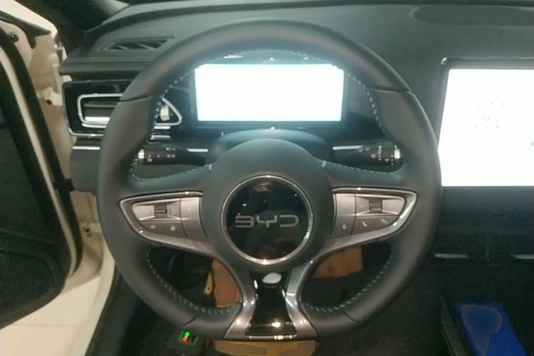 Used BYD Seal 06 New Energy 2024 DM-i 80KM Prestige Model Steering Wheel